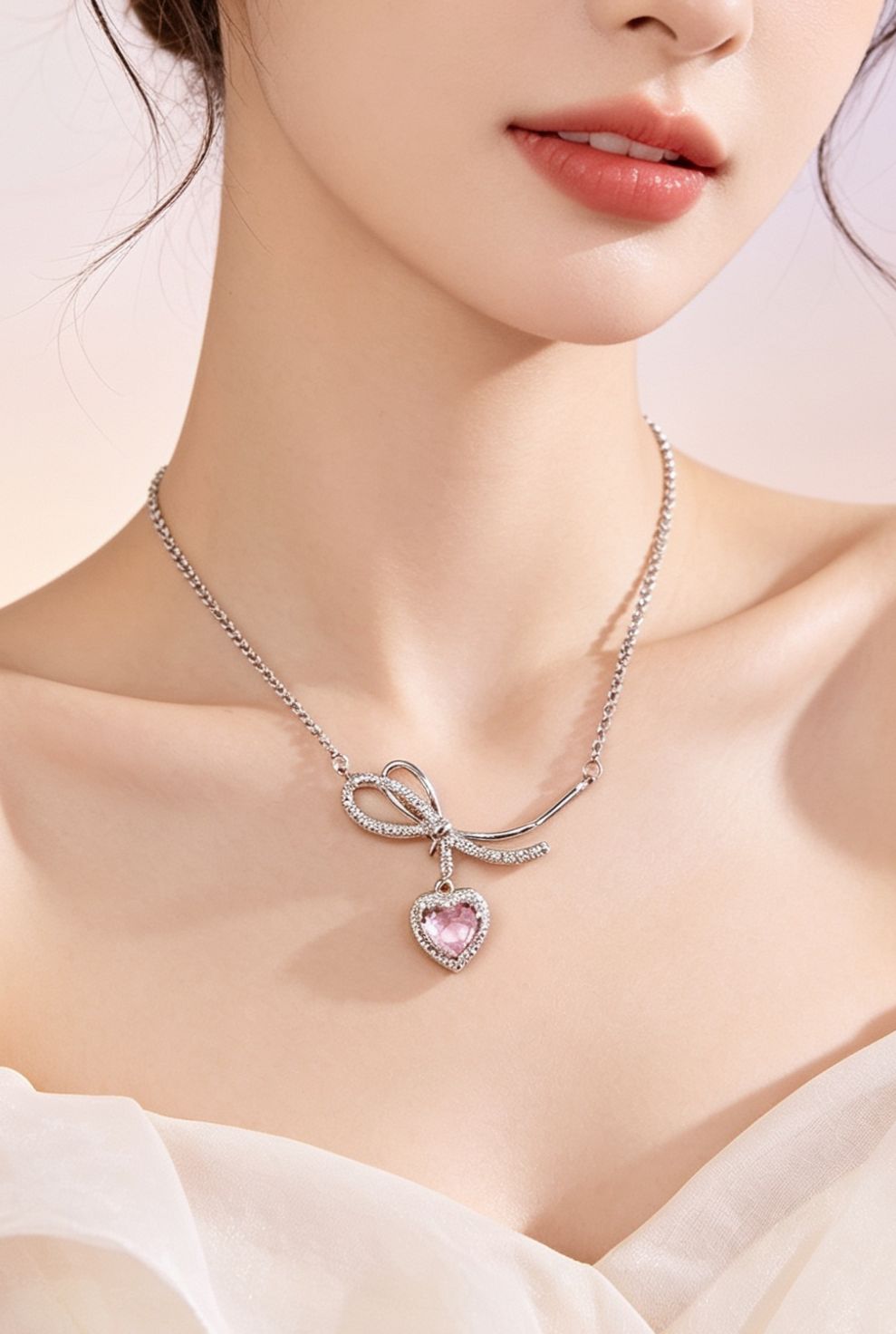 COLLAR LAZO CORAZÓN ROSA