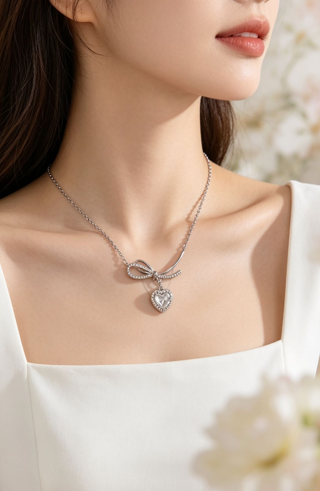 COLLAR LAZO CORAZÓN CRISTAL